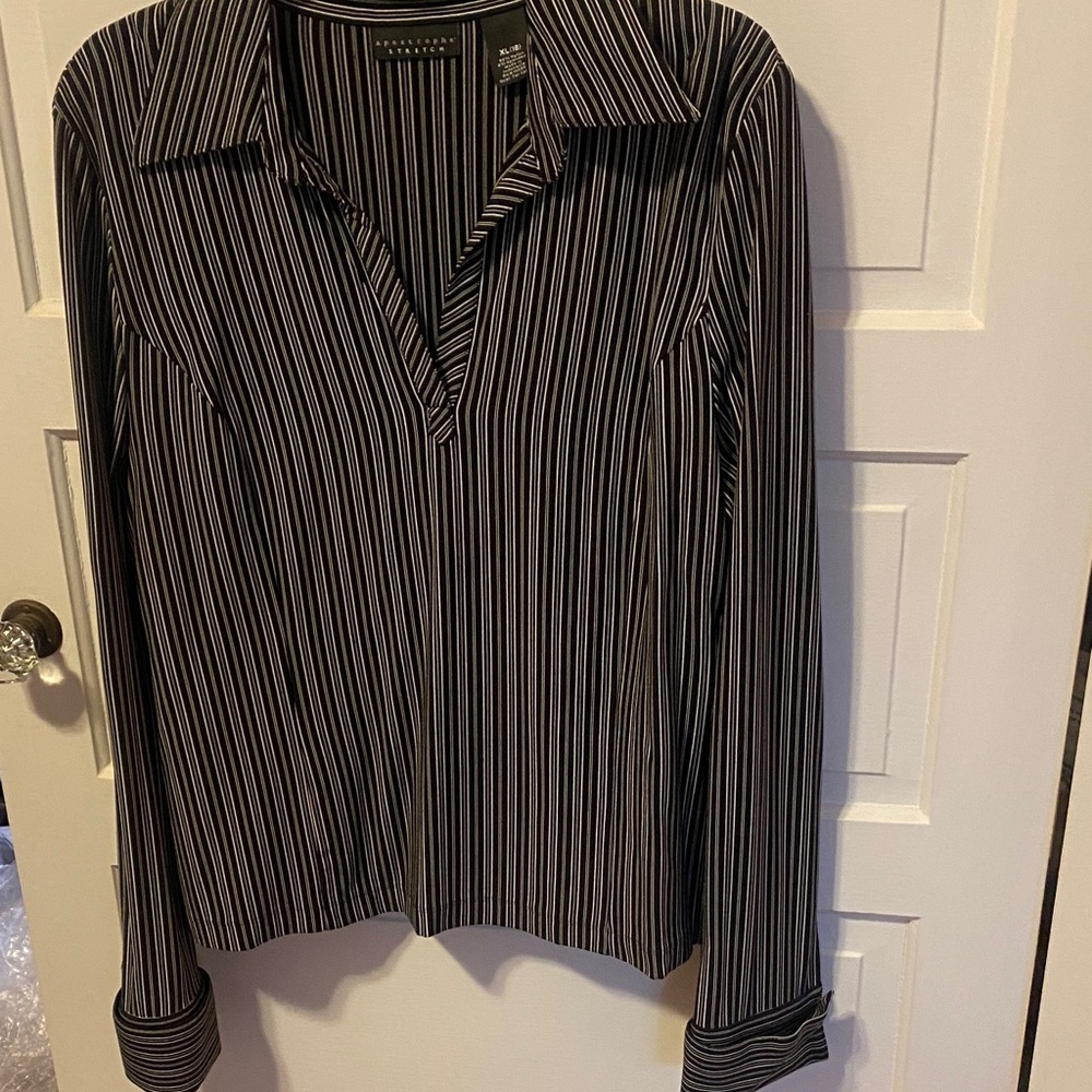 Apostrophe Black and White Pinstripe Top